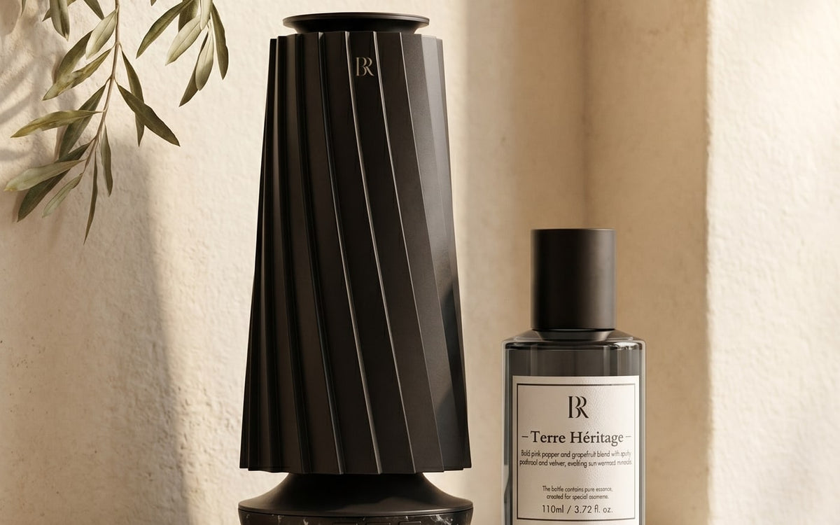 Difuzor de parfum fără apă Barrano Muse alături de o esență de parfum — alternativa la difuzorul de aromaterapie cu apă